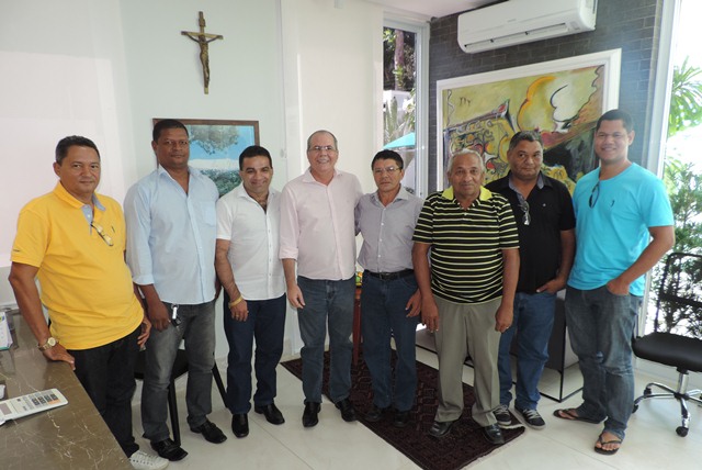 Com prefeito de Central, Telino, vereadores, assessores e lideranças de Central do Maranhão